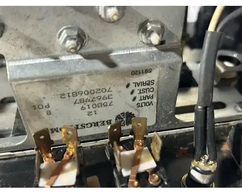 Volvo WG64 Dash Assembly