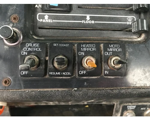 Volvo WG Dash Assembly