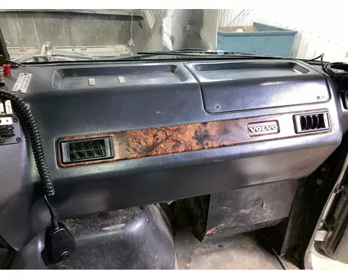 Volvo WG Dash Assembly