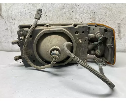Volvo WIA Headlamp Assembly