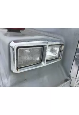 Volvo WIL Headlamp Assembly