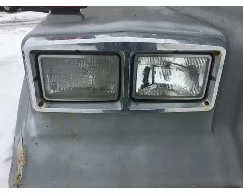 Volvo WIL Headlamp Assembly