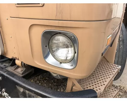 Volvo WX Headlamp Assembly