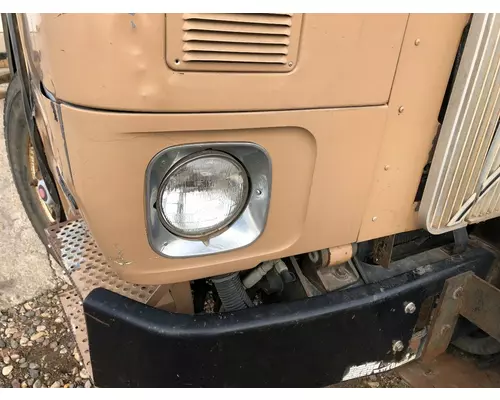 Volvo WX Headlamp Assembly
