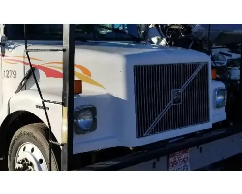 Hood VOLVO WAH 1990-2002 LKQ KC Truck Parts Billings