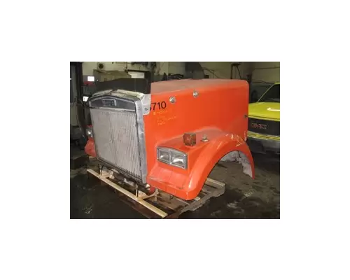 Hood VOLVO WHITE GMC Les Camions Gilbert
