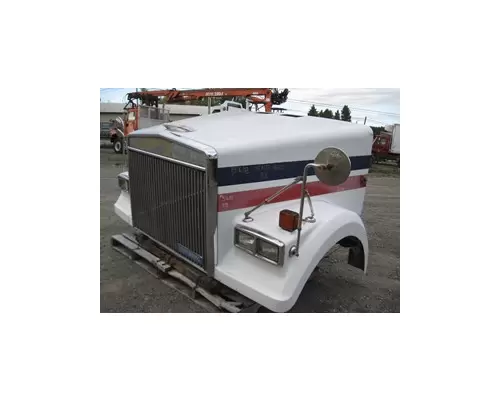 Hood VOLVO WHITE GMC Les Camions Gilbert