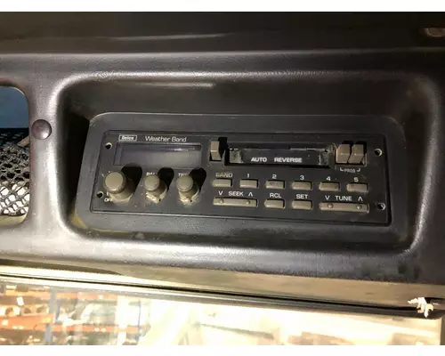 Radio Volvo WIA Vander Haags Inc Dm