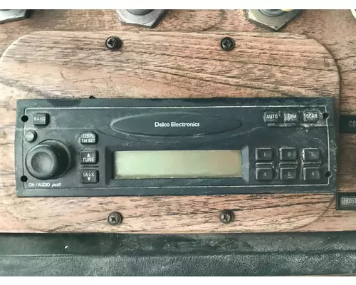 Radio Volvo WIA Vander Haags Inc Cb
