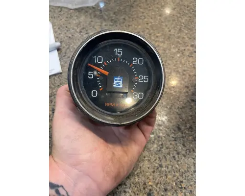 Gauges (all) VOLVO WIA Truck Salvage International Inc