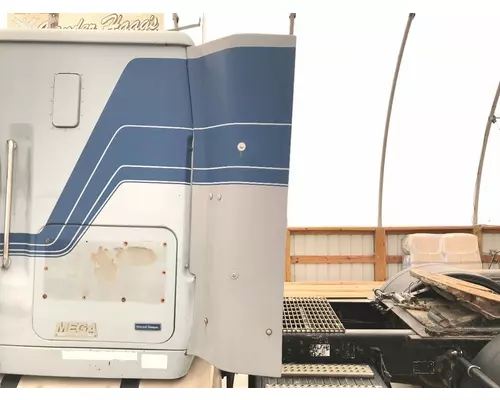 Sleeper Fairing Volvo WIA Vander Haags Inc Cb
