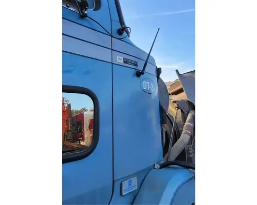 Cowl VolvoWhiteGMC Autocar ACL64 Complete Recycling Group LLC
