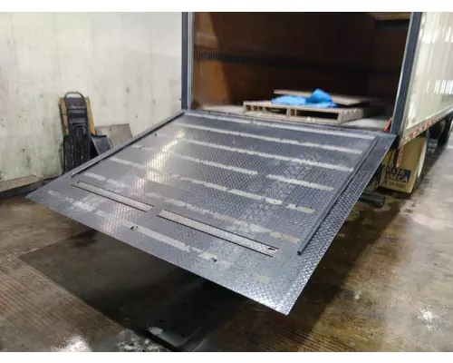 WALTCO BZ SERIES LIFT GATE ASSEMBLY