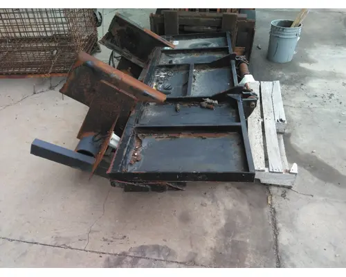 WALTCO DT SERIES LIFT GATE ASSEMBLY