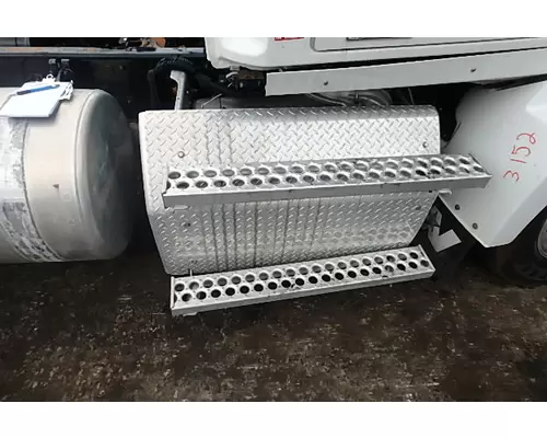 WESTERN STAR TRUCKS 4700 SB Muffler
