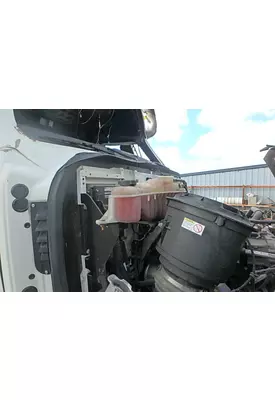 WESTERN STAR TRUCKS 4700 SB Radiator Overflow Bottle