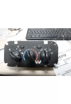 WESTERN STAR TRUCKS 4700 SB Temperature Control