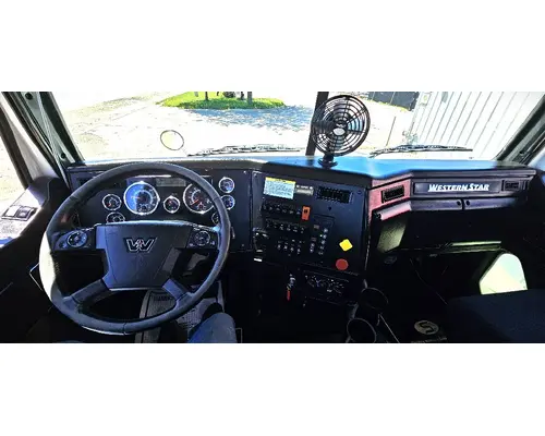 WESTERN STAR TRUCKS 4700 SB Used Trucks