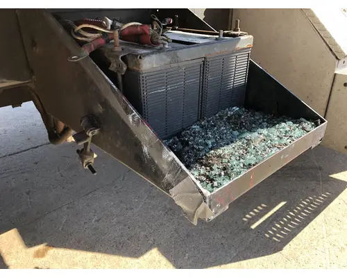 WESTERN STAR TRUCKS 4900 EX Battery Box