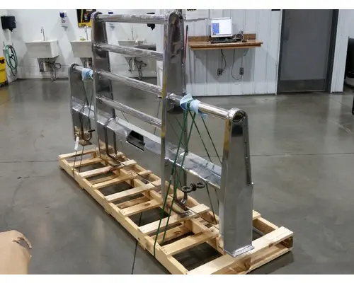 WESTERN STAR TRUCKS 4900 EX Bumper Assembly, Front