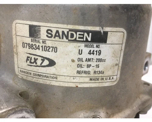 WESTERN STAR TRUCKS 4900 FA Air Conditioner Compressor