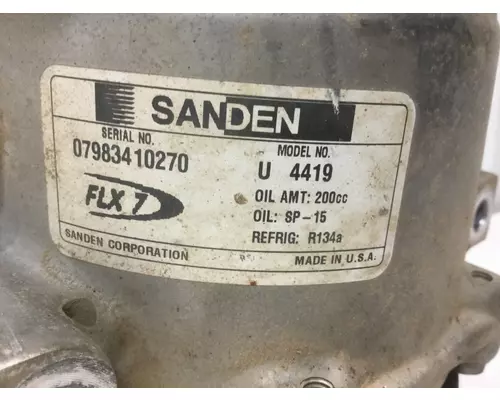 WESTERN STAR TRUCKS 4900 FA Air Conditioner Compressor
