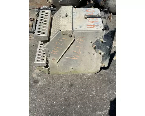 WESTERN STAR TRUCKS 4900 FA Battery Box
