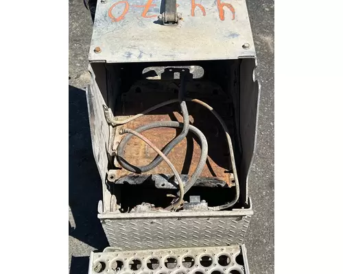 WESTERN STAR TRUCKS 4900 FA Battery Box