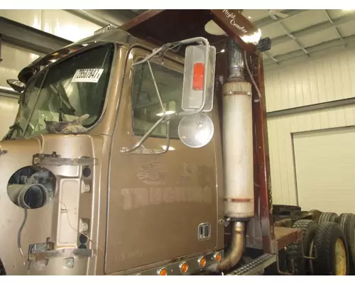 WESTERN STAR TRUCKS 4900 FA Cab