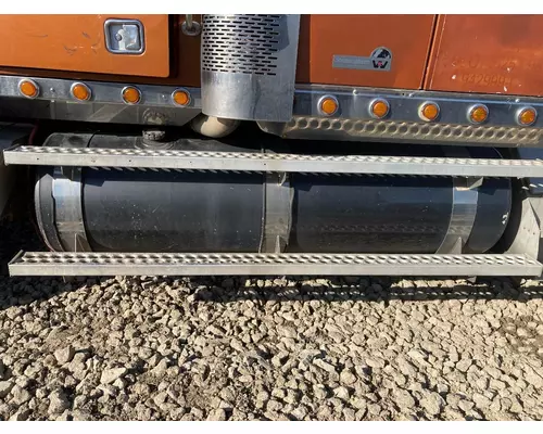 WESTERN STAR TRUCKS 4900 FA Fuel Tank Strap