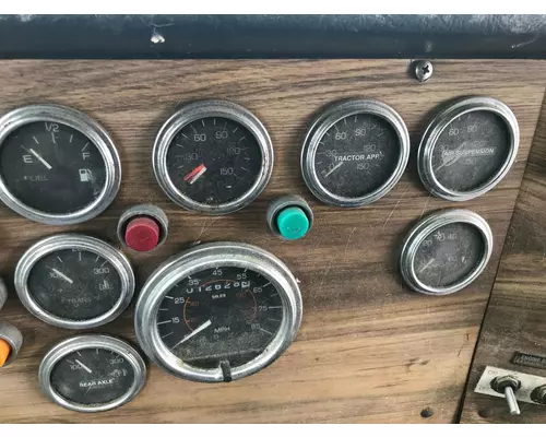 WESTERN STAR TRUCKS 4900 FA Instrument Cluster