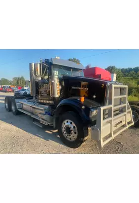 WESTERN STAR TRUCKS 4900 FA Radiator Overflow Bottle