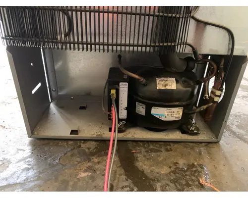 WESTERN STAR TRUCKS 4900 FA Refer Unit