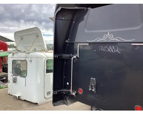 WESTERN STAR TRUCKS 4900 FA Sleeper Fairing