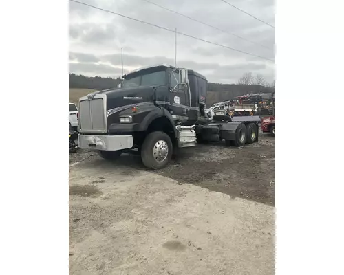 WESTERN STAR TRUCKS 4900 SA Complete Vehicle