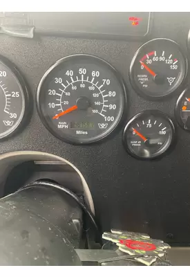 WESTERN STAR TRUCKS 4900 SA Instrument Cluster