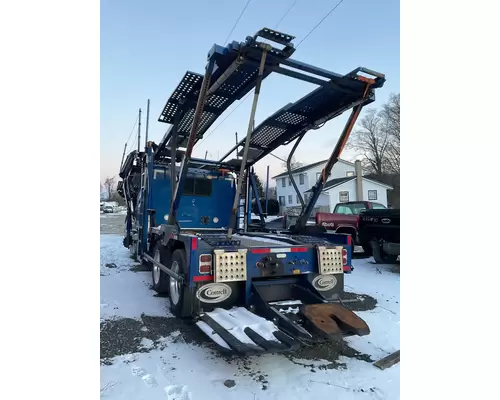 WESTERN STAR TRUCKS 4900FA Complete Vehicle