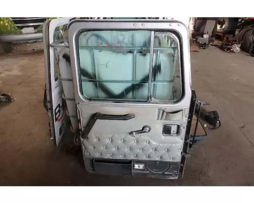 WESTERN STAR TRUCKS 4900SB Door Assembly, Front