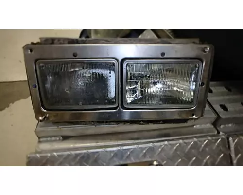 WESTERN STAR TRUCKS 4900SB Headlamp Assembly