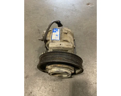 WESTERN STAR TRUCKS 4900SF Air Conditioner Compressor