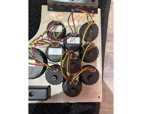 WESTERN STAR TRUCKS 4900 Instrument Cluster