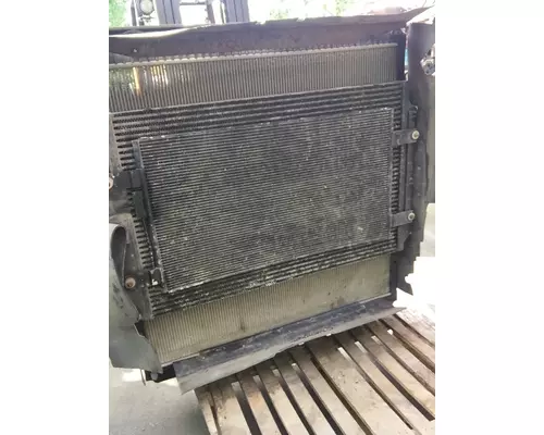 WESTERN STAR TRUCKS 4900 Radiator