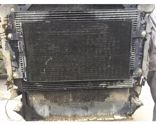 WESTERN STAR TRUCKS 4900 Radiator