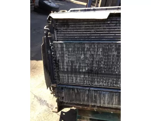 WESTERN STAR TRUCKS 4900 Radiator