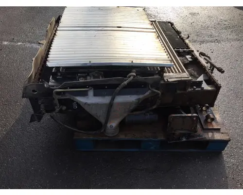 WESTERN STAR TRUCKS 4900 Radiator