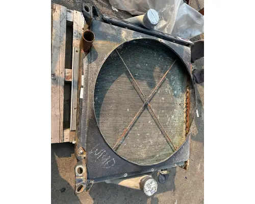 WESTERN STAR TRUCKS 4900 Radiator
