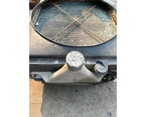 WESTERN STAR TRUCKS 4900 Radiator