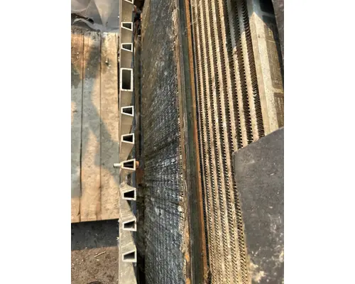 WESTERN STAR TRUCKS 4900 Radiator