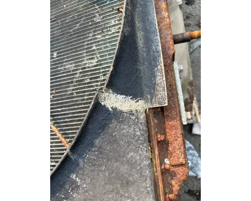 WESTERN STAR TRUCKS 4900 Radiator