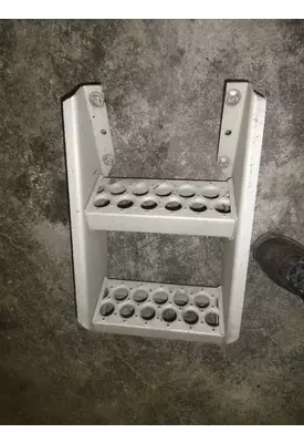 WESTERN STAR TRUCKS 4964F Frame Step